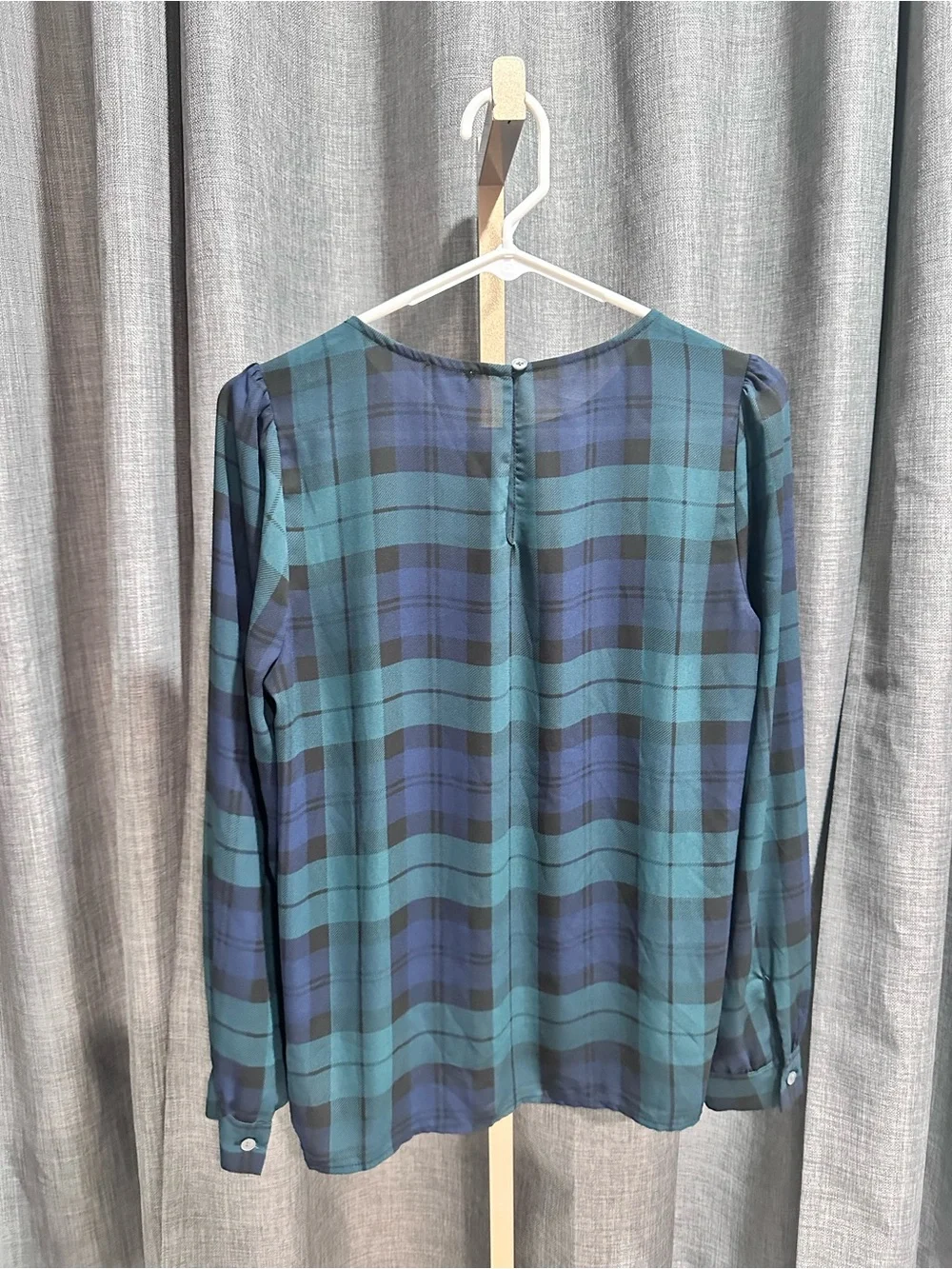 ❤️❤️J. Crew Teal & Navy Plaid Long-Sleeve Blouse. NEVER WORN